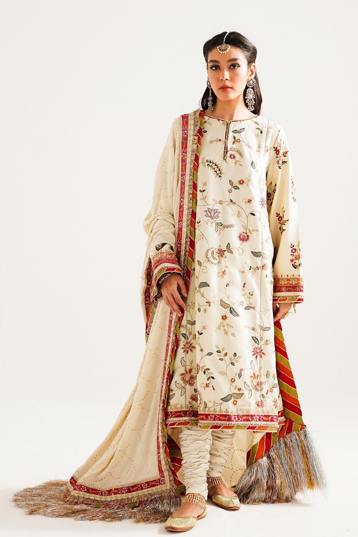img_zara_shahjahan_winter_23_awwal_boutique