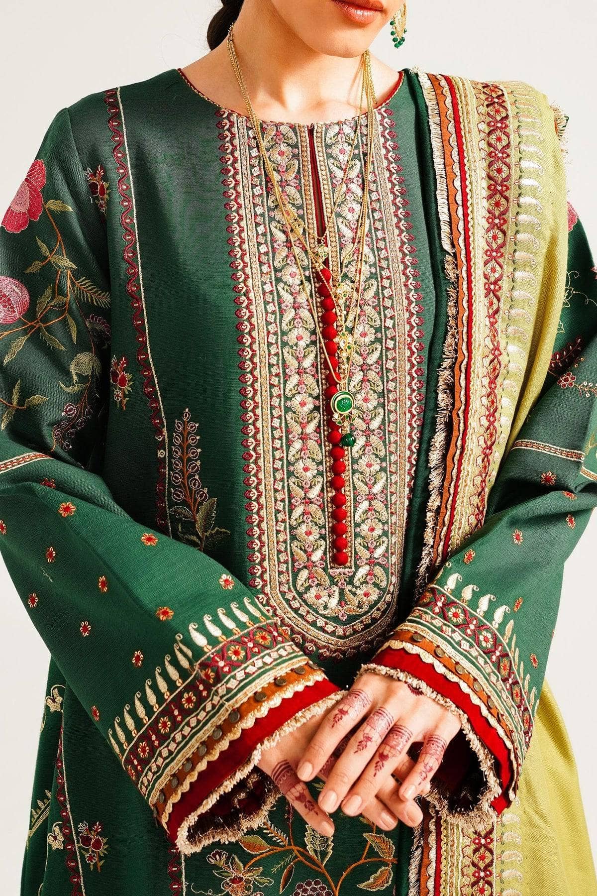 img_zara_shahjahan_winter_23_awwal_boutique