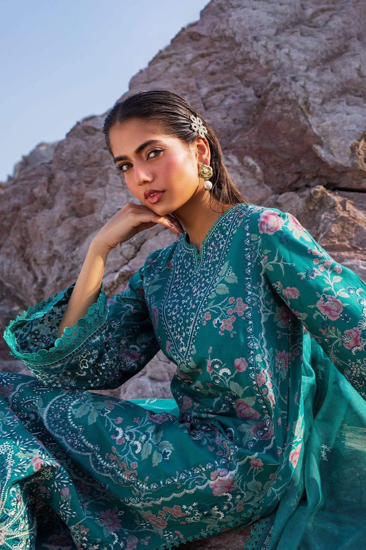 img_afrozeh_endless_summer_awwal_boutique