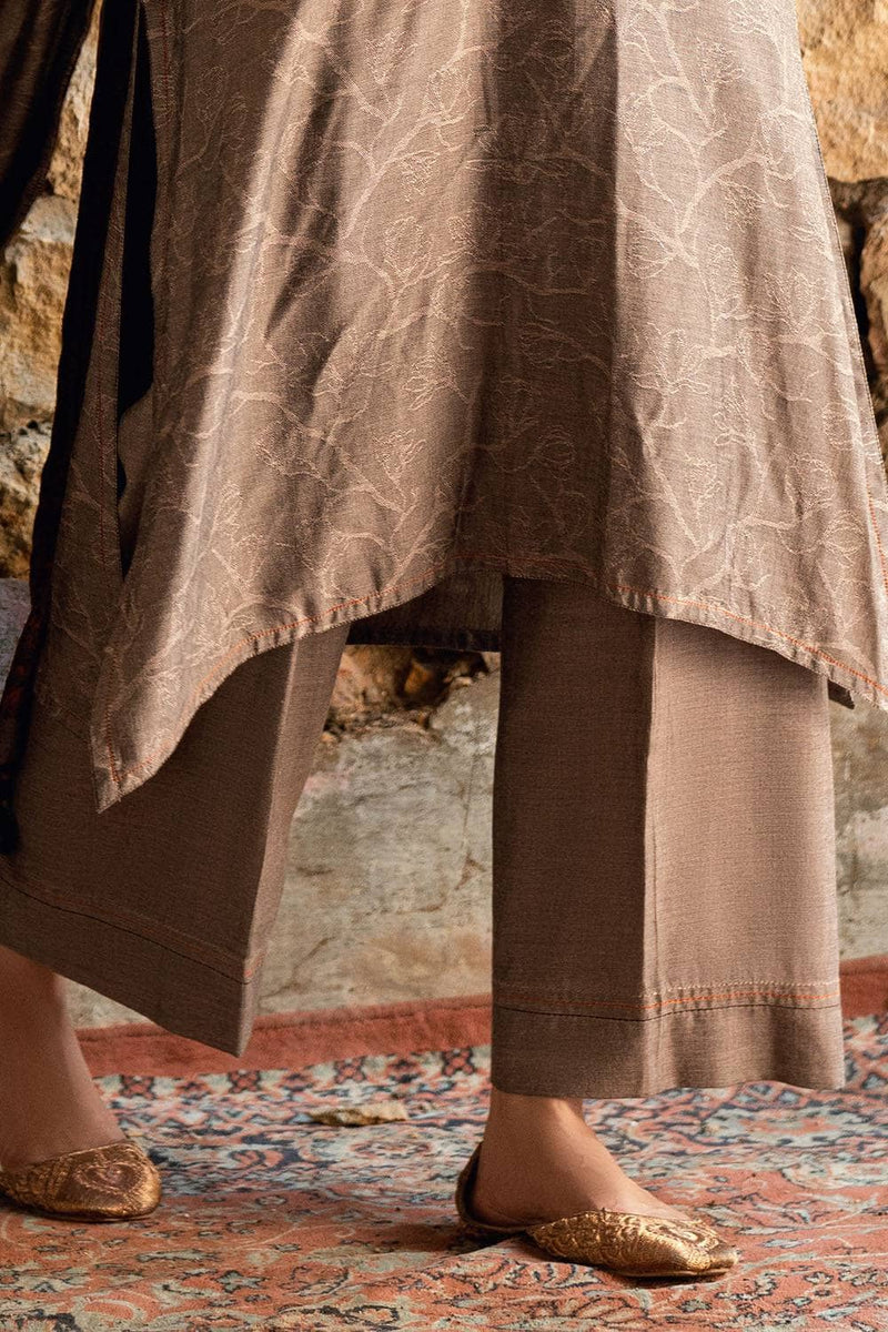 img_gul_ahmed_luxe_winter_awwal_boutique