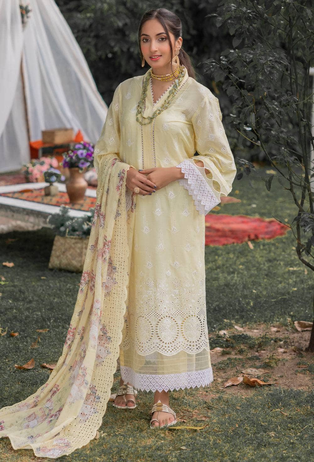 img_adans_libas_chikankari_lawn_23_awwal_boutique