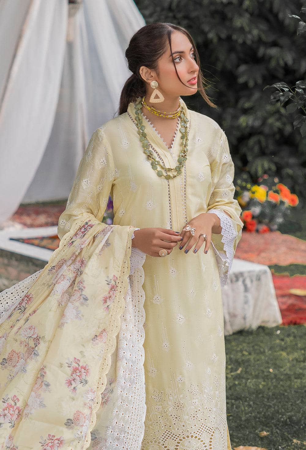 img_adans_libas_chikankari_lawn_23_awwal_boutique