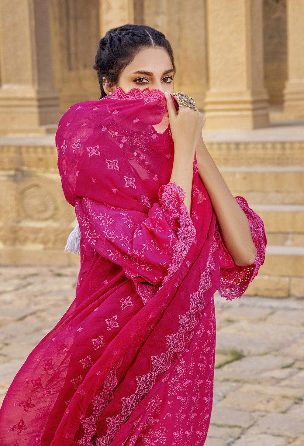 img_adans_libas_chikankari_schiffli_lawn_awwal_boutique