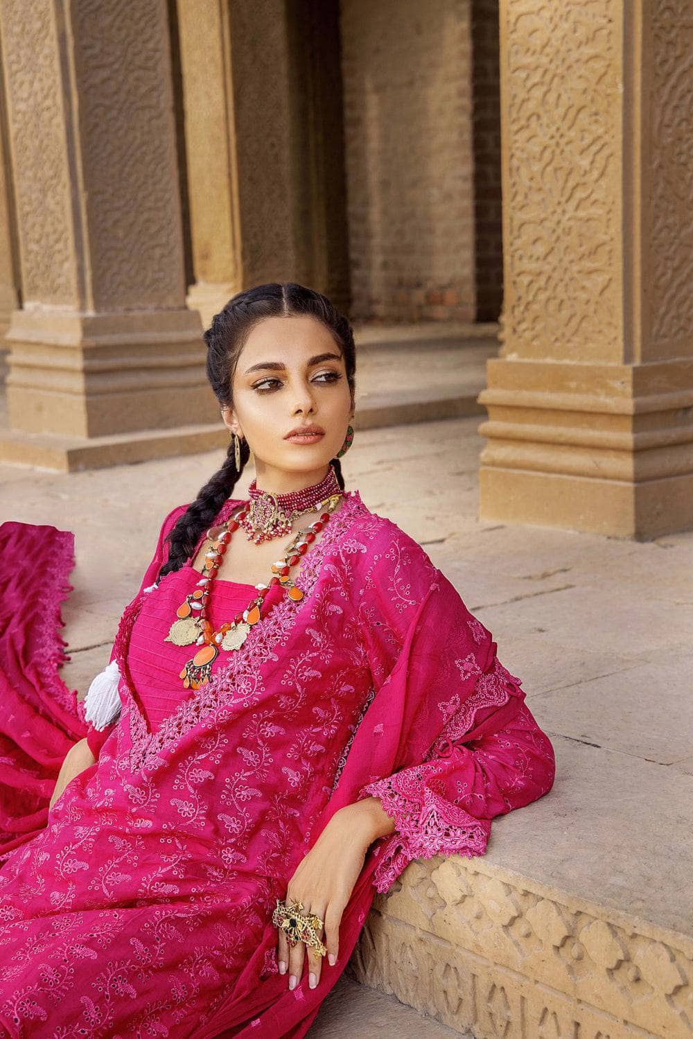 img_adans_libas_chikankari_schiffli_lawn_awwal_boutique