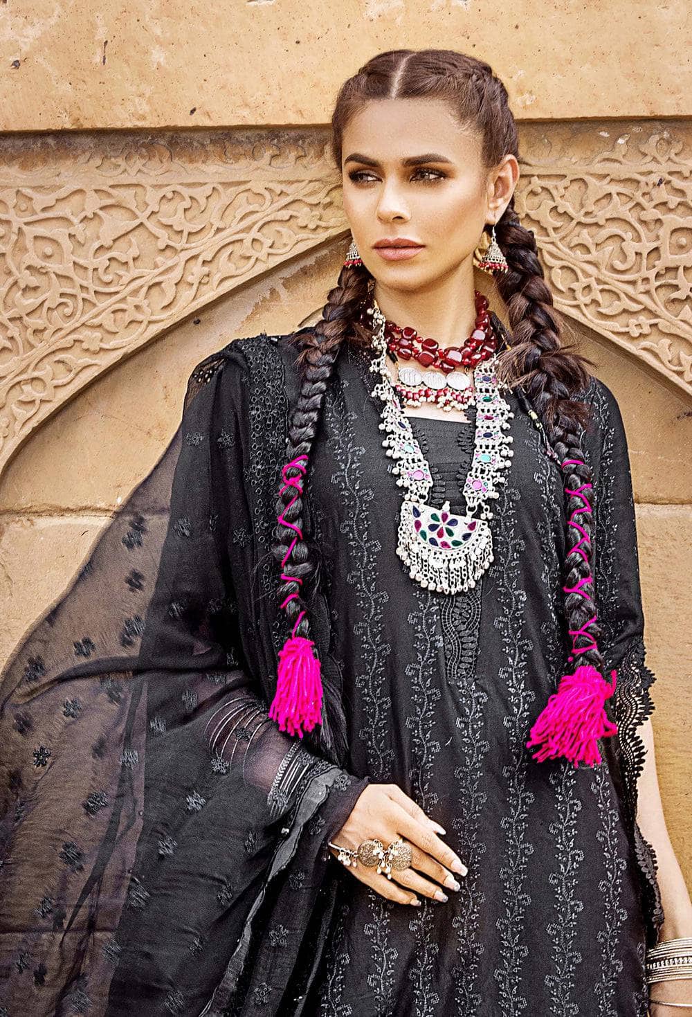 img_adans_libas_chikankari_schiffli_lawn_awwal_boutique