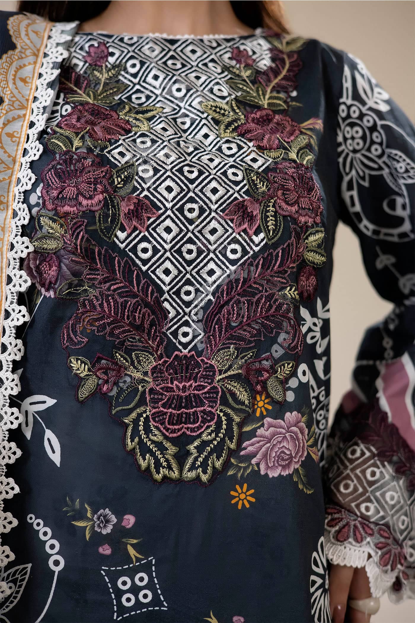 ing_adans_libas_lawn_awwal_boutique