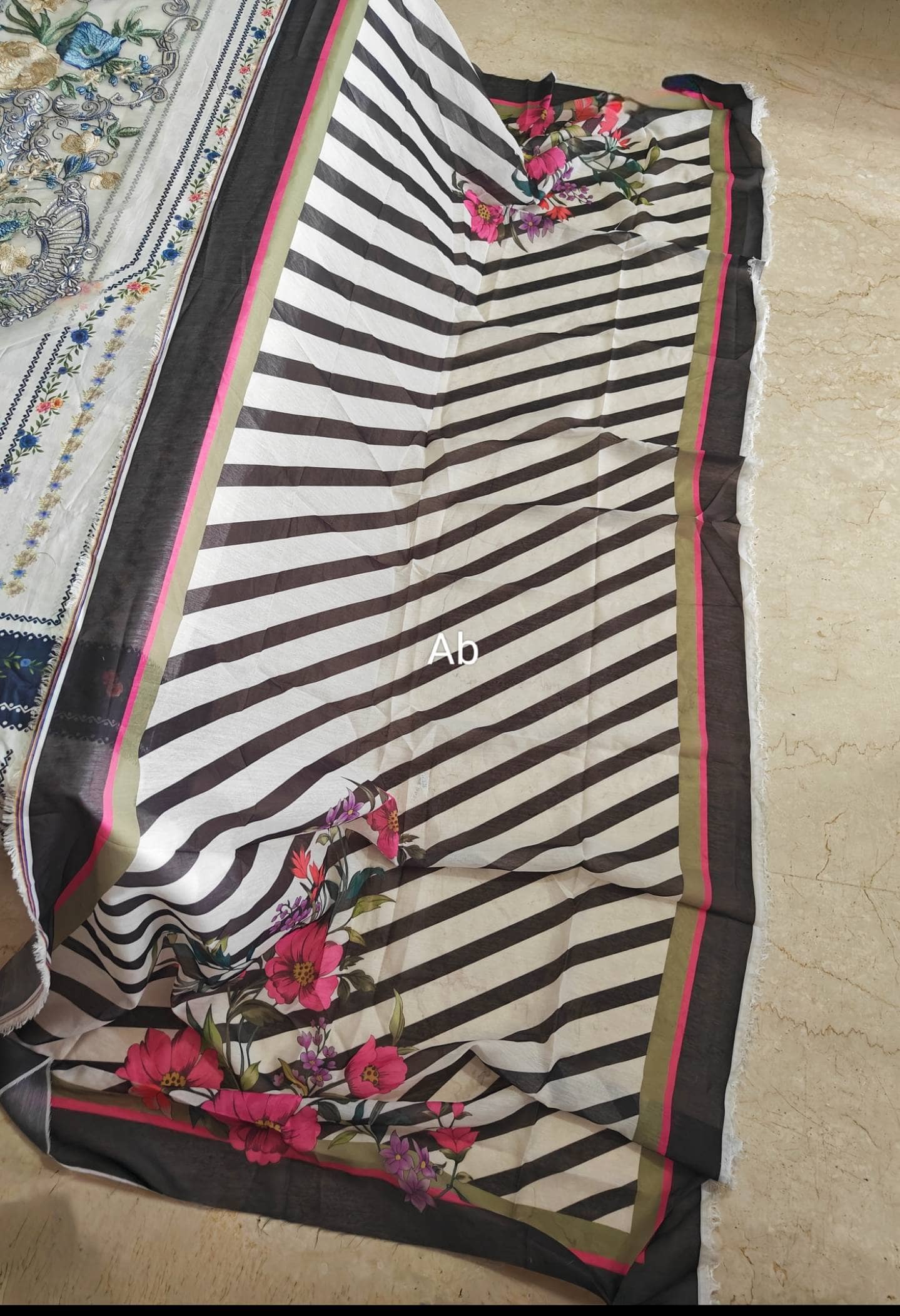 Open Pic/Adan's Libas Afsana Lawn
