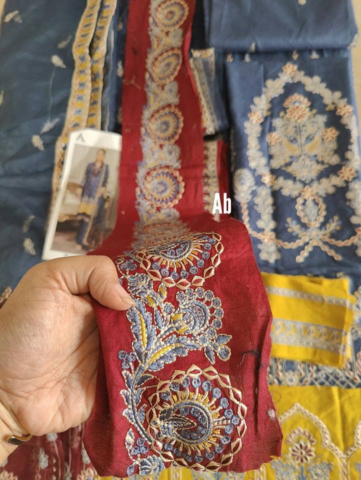 img_open_pic_ramsha_andaz_lawn_23_awwal_boutique
