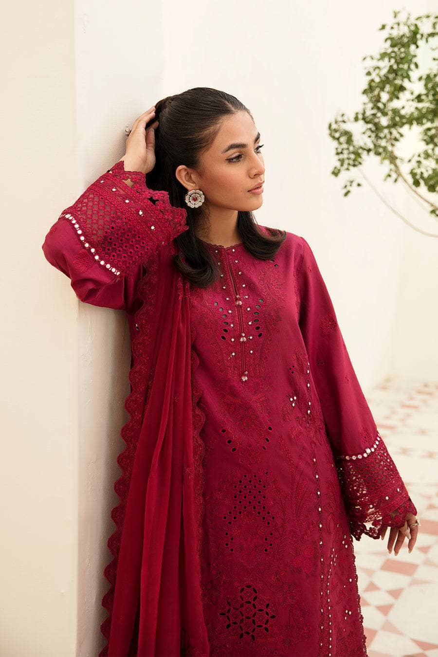 img_afrozeh_chikankari_lawn_23_awwal_boutique