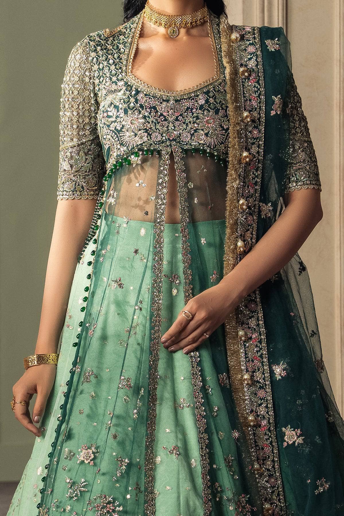 img_afrozeh_ayzel_luminara_awwal_boutique