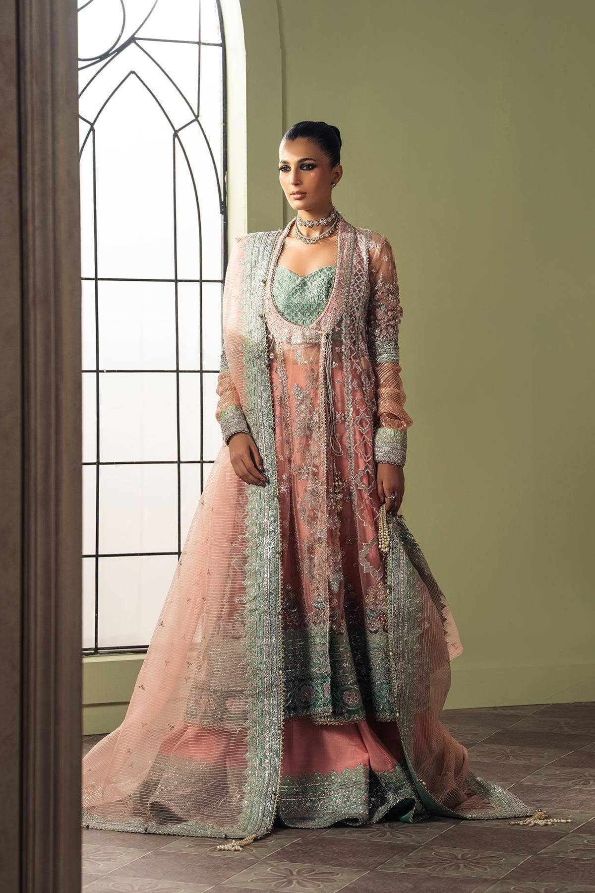 img_afrozeh_ayzel_luminara_awwal_boutique