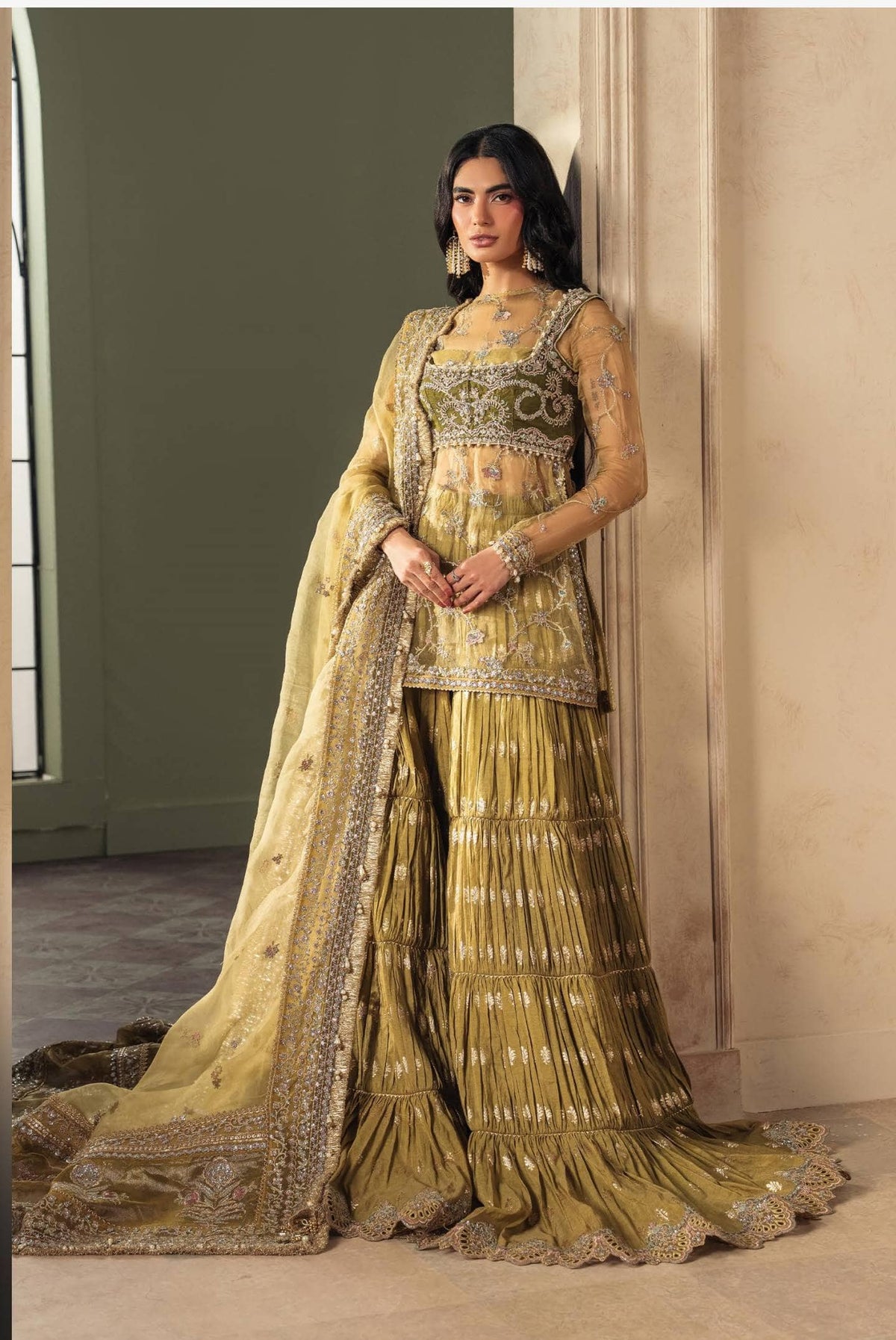 img_afrozeh_ayzel_luminara_awwal_boutique