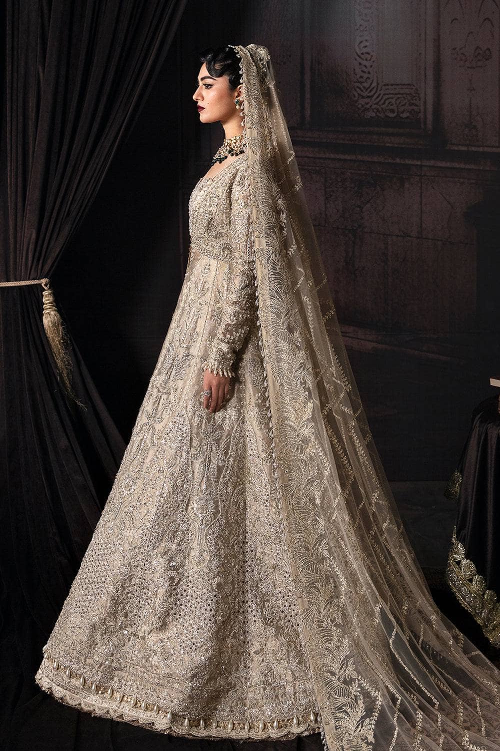 img_afrozeh_brides_awwal_boutique