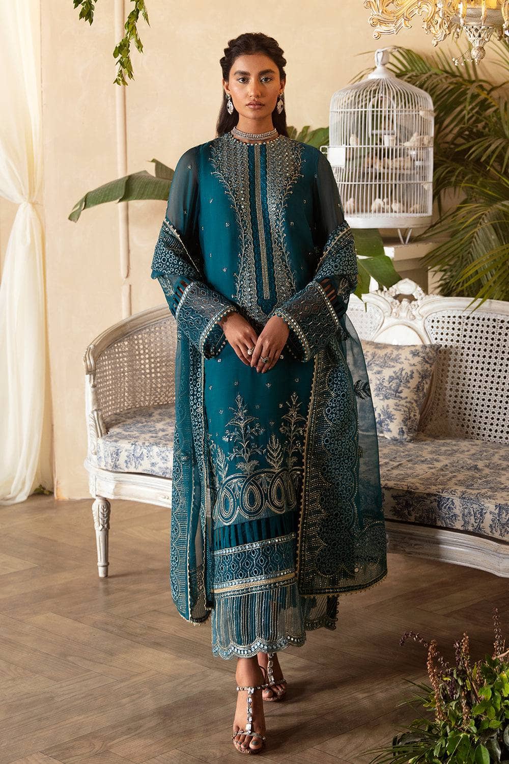img_afrozeh_la_fuchsia_awwal_boutique