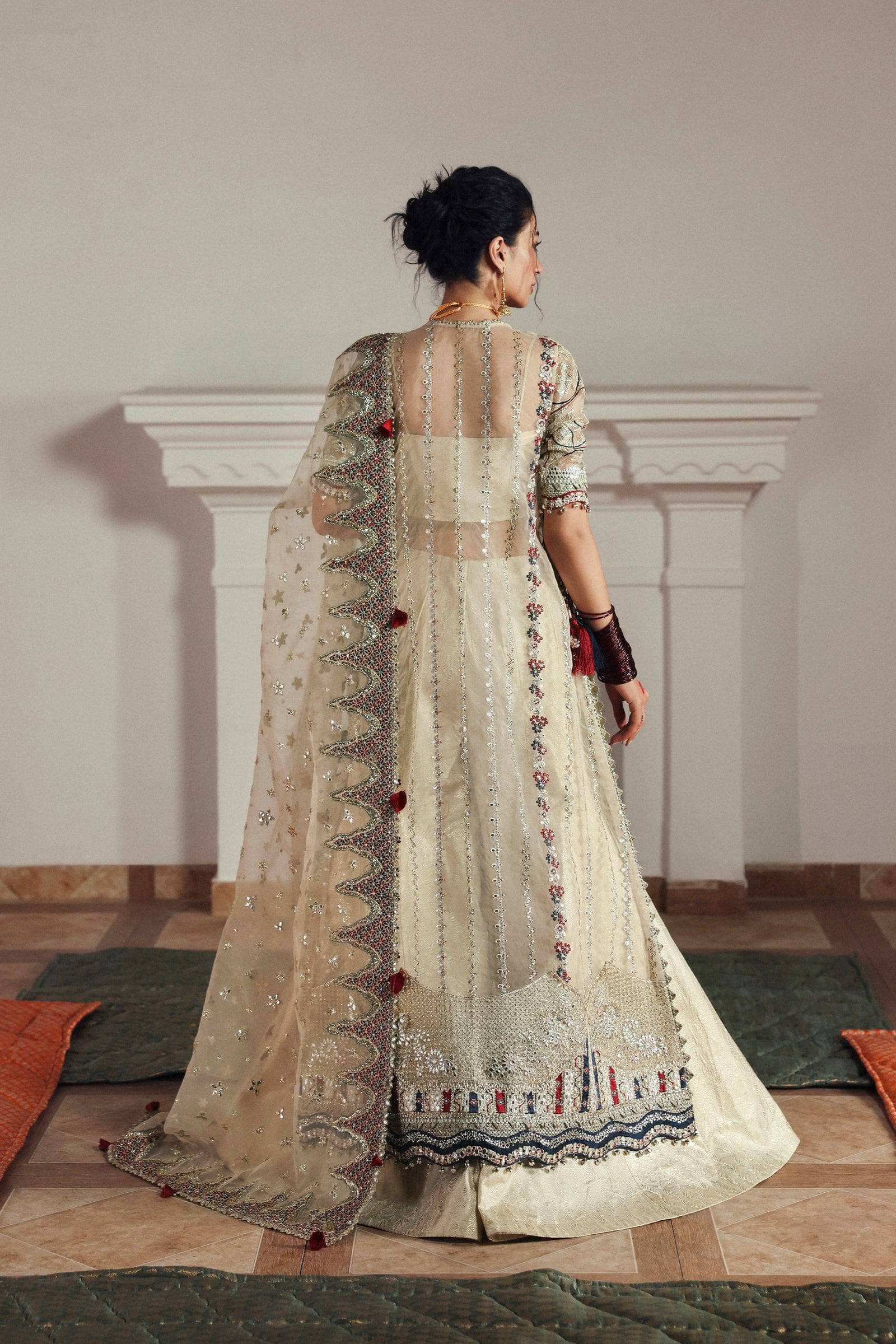 img_afrozeh_shehnai_wedding_awwal_boutique
