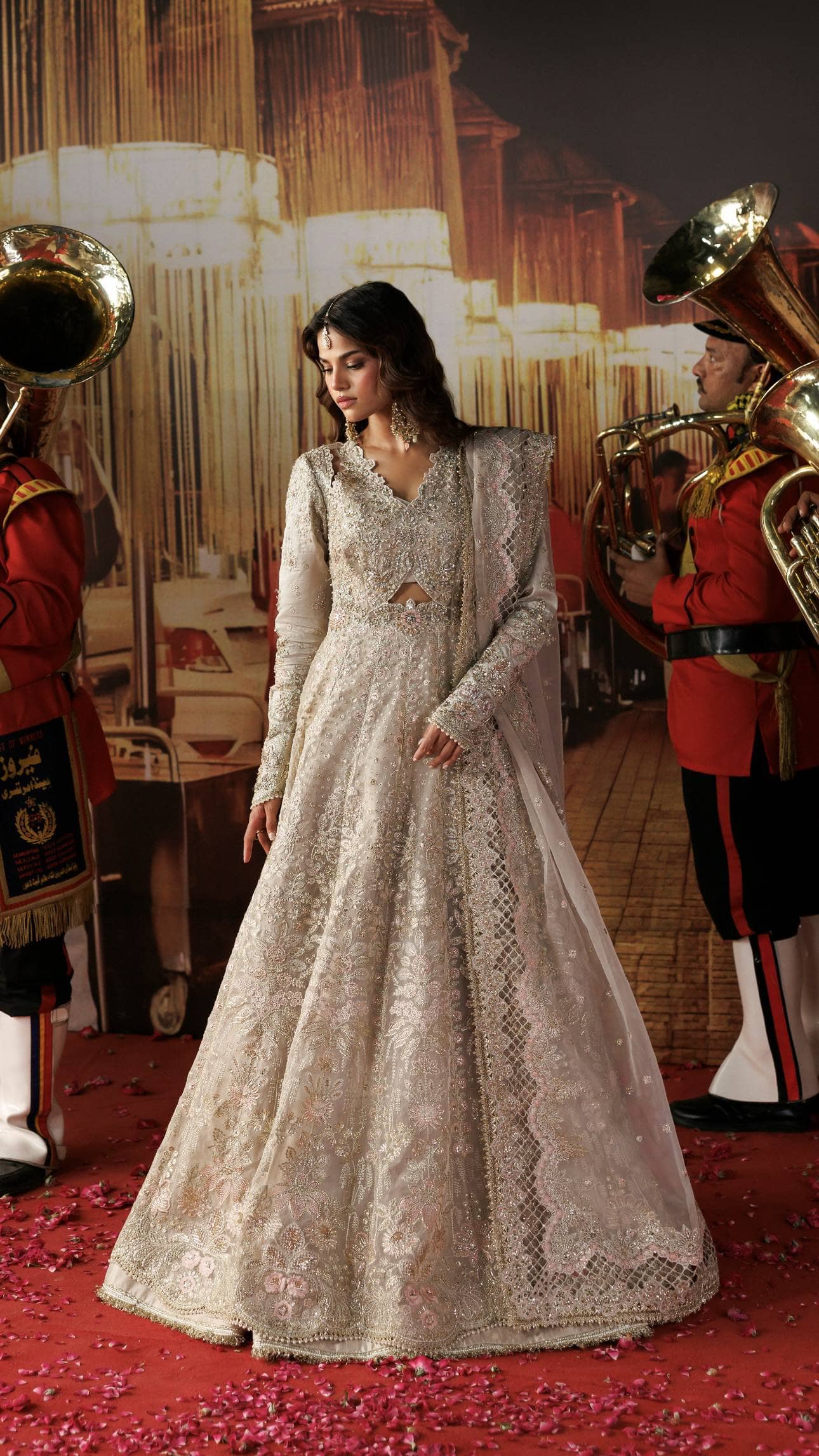 img_afrozeh_shehnai_wedding_awwal_boutique