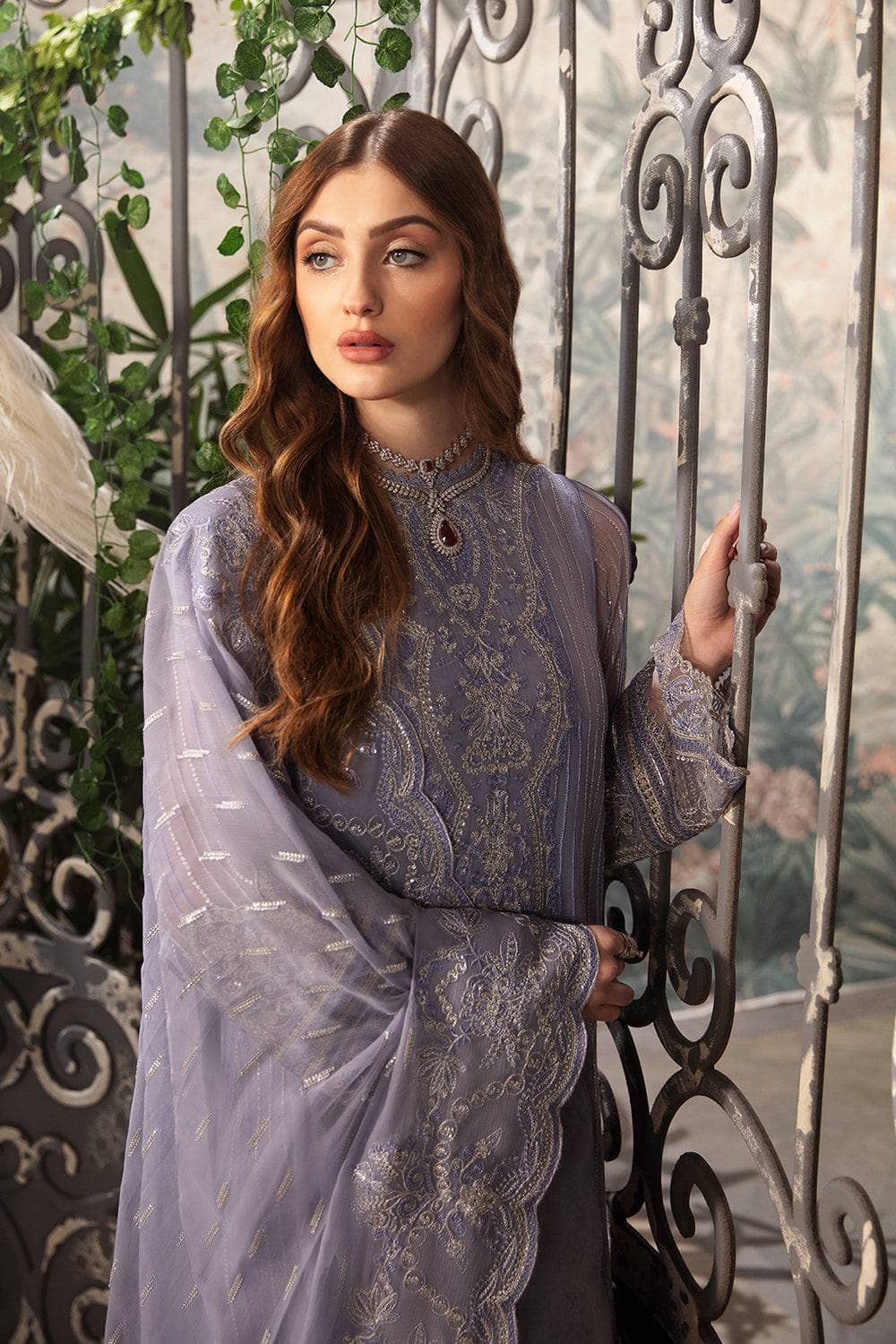 img_afrozeh_la_fuchsia_awwal_boutique