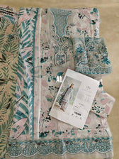 img_afrozeh_lawn_awwal_boutique_floral_charm