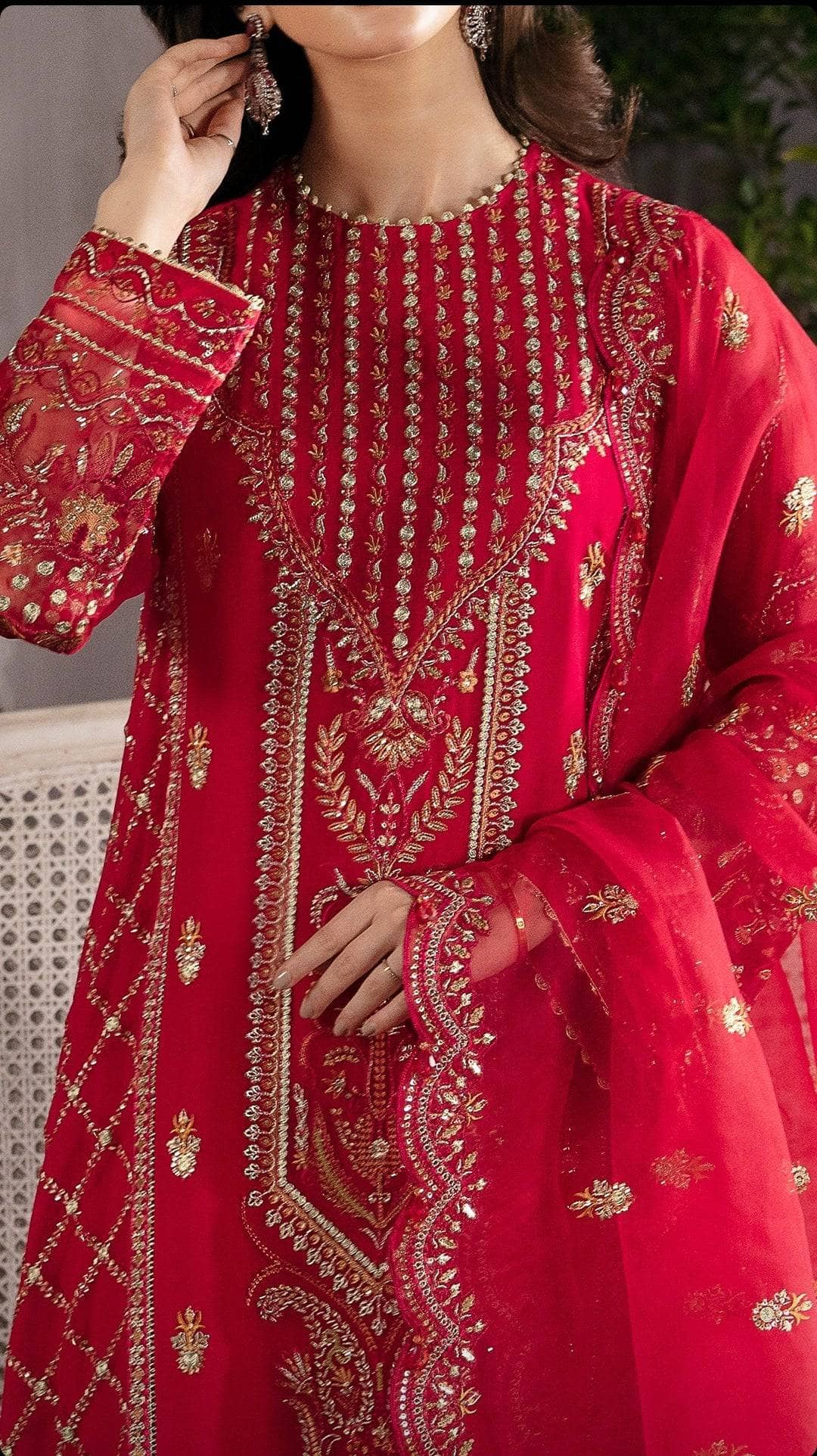 img_afrozeh_la_fuchsia_chiffon_awwal_boutique