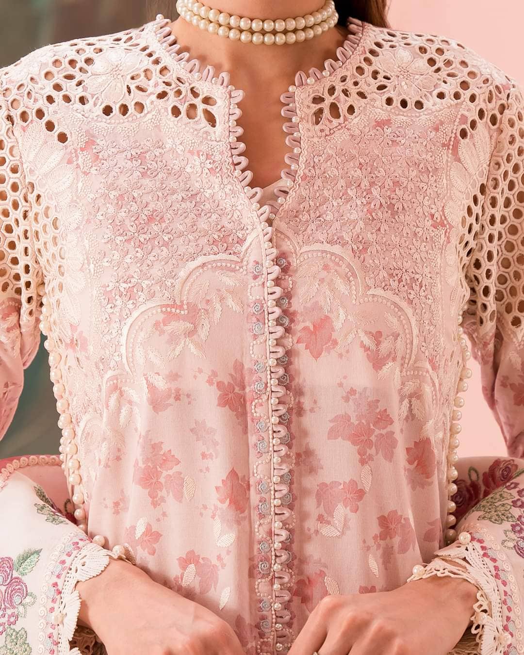 img_afrozeh_painted_garden_lawn_awwal_boutique