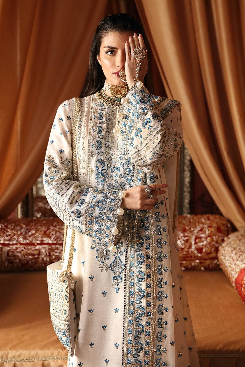 img_afrozeh_divani_silk_edit_23_awwal_boutique