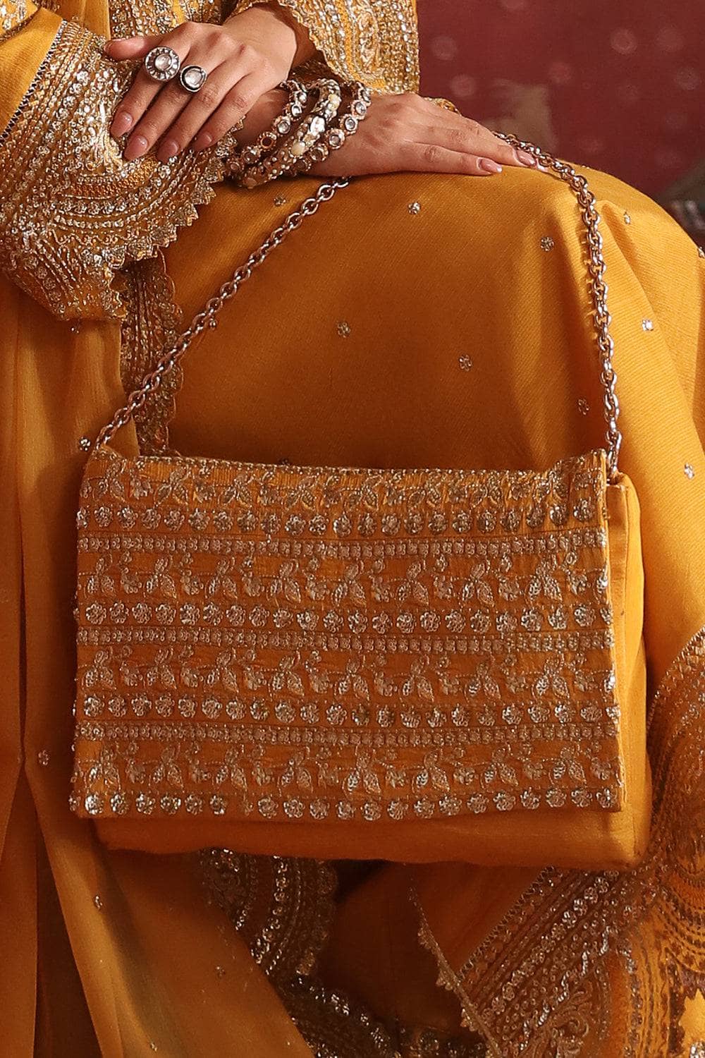 img_afrozeh_divani_silk_edit_23_awwal_boutique