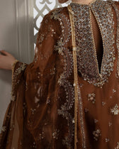 Spotted in Afrozeh Aure Formals/Isadora/Dark Brown