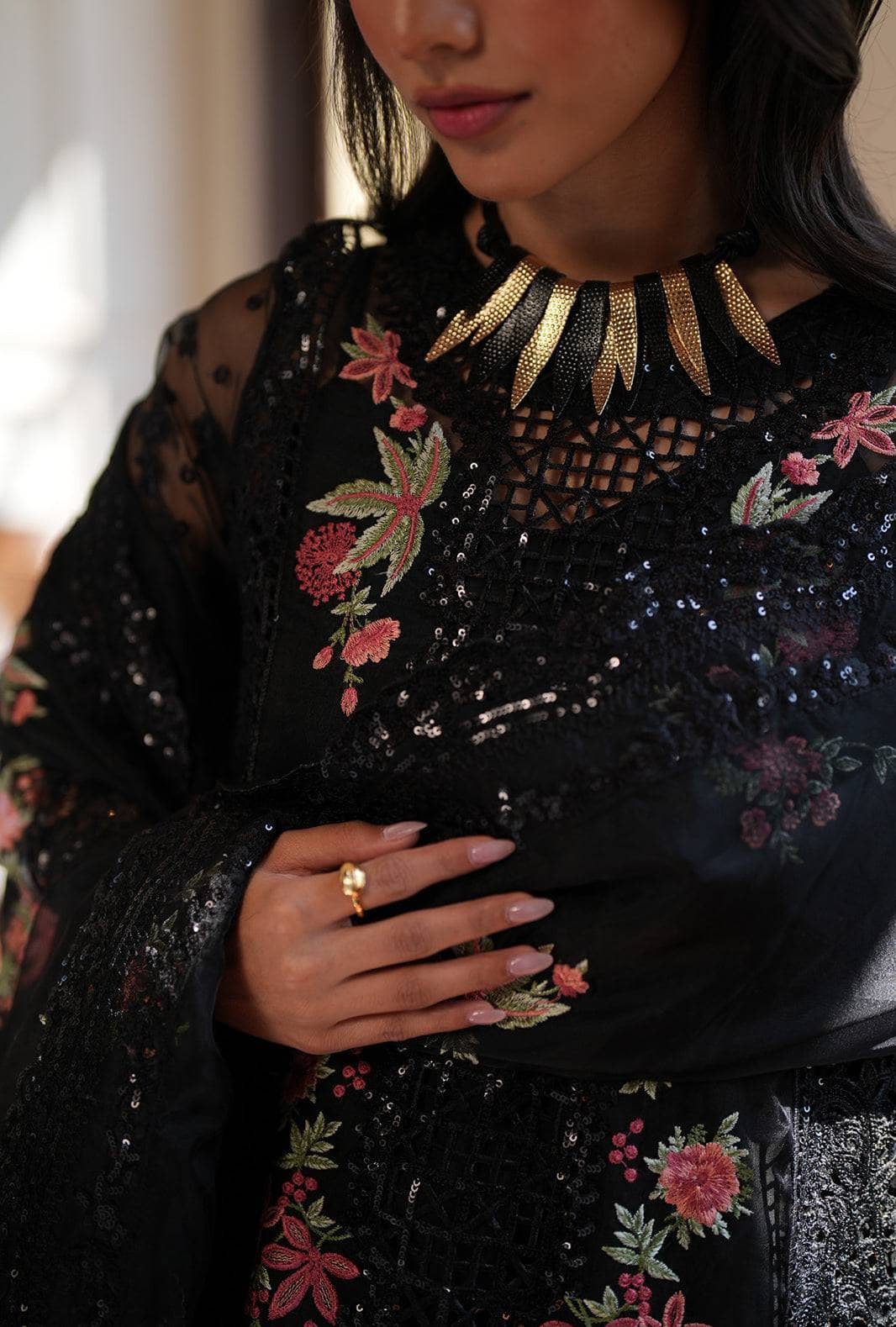 Ajr Couture Cut Work Edition/Elysia/Black/05