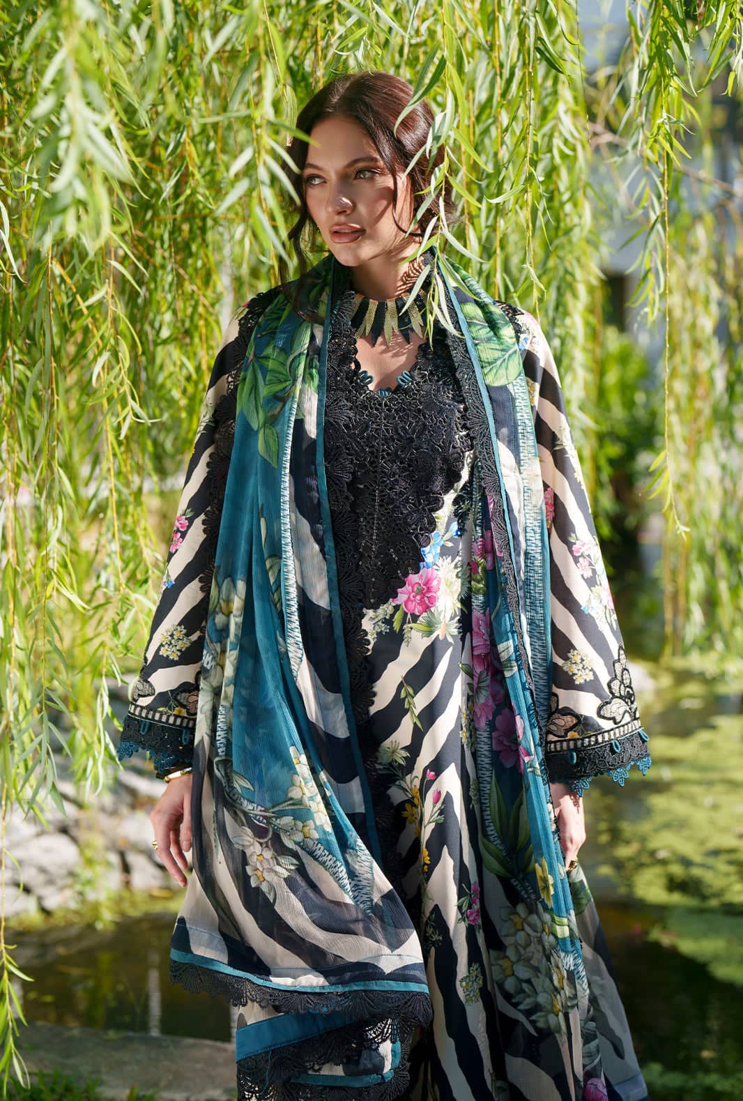 img_ajr_couture_awwal_boutique