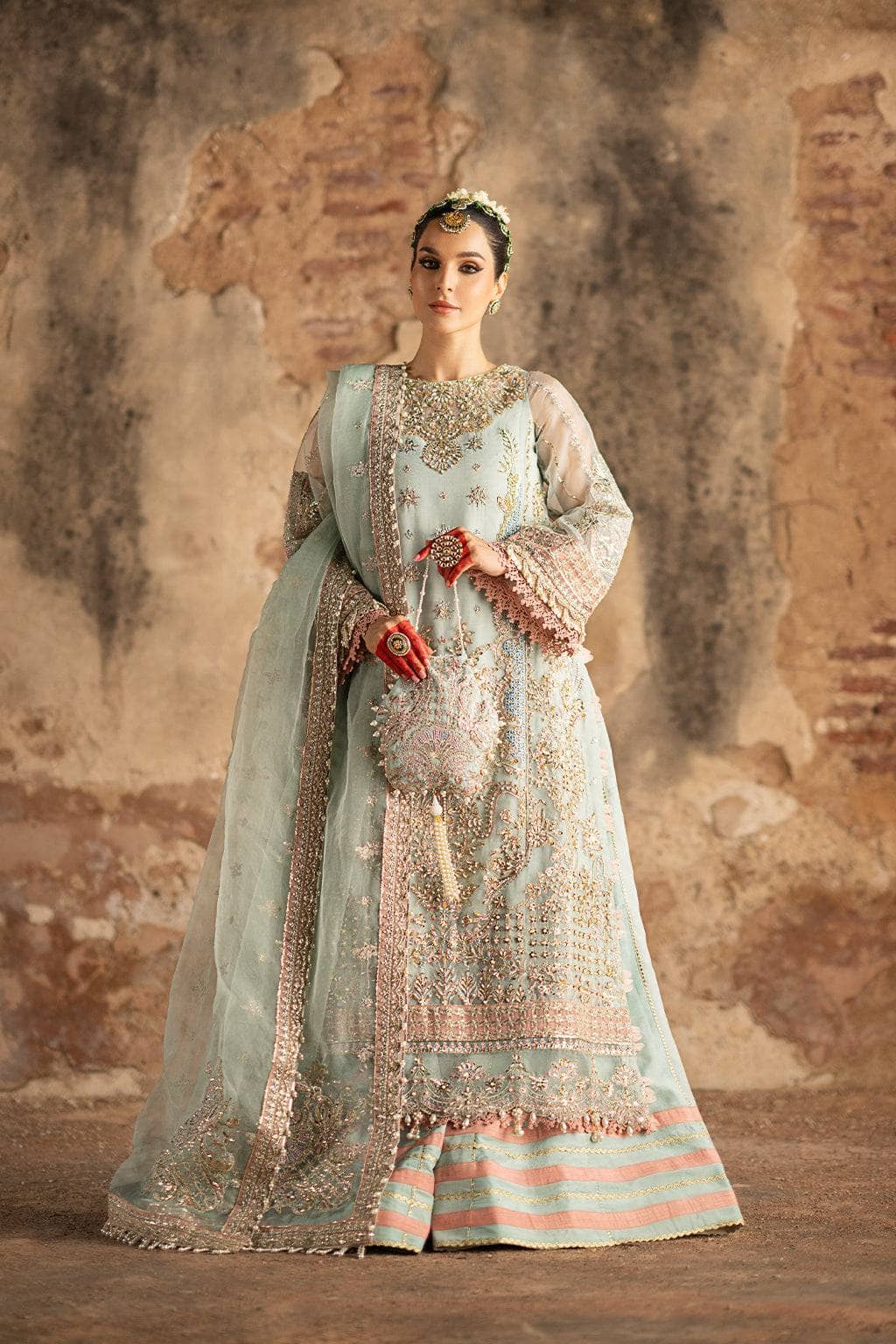 img_ajr_couture_awwal_boutique