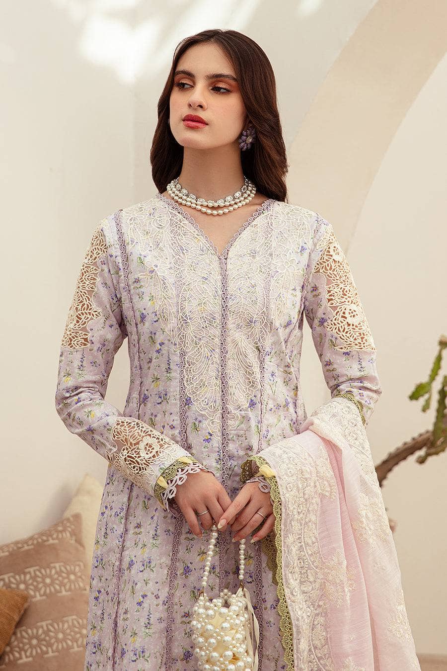 img_alif_by_ajr_couture_lawn_24_awwal_boutique