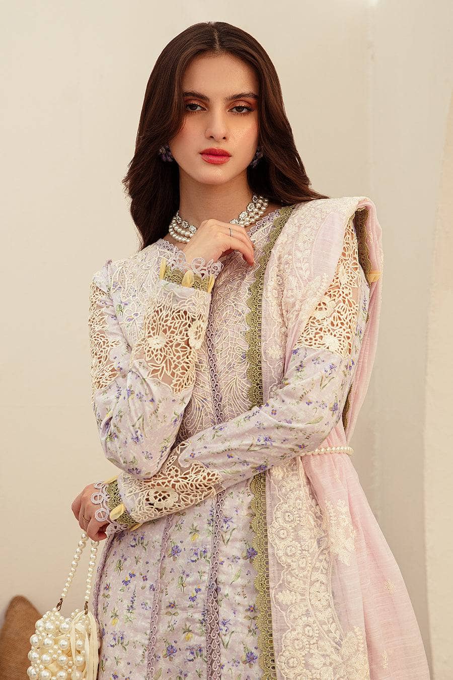 img_alif_by_ajr_couture_lawn_24_awwal_boutique