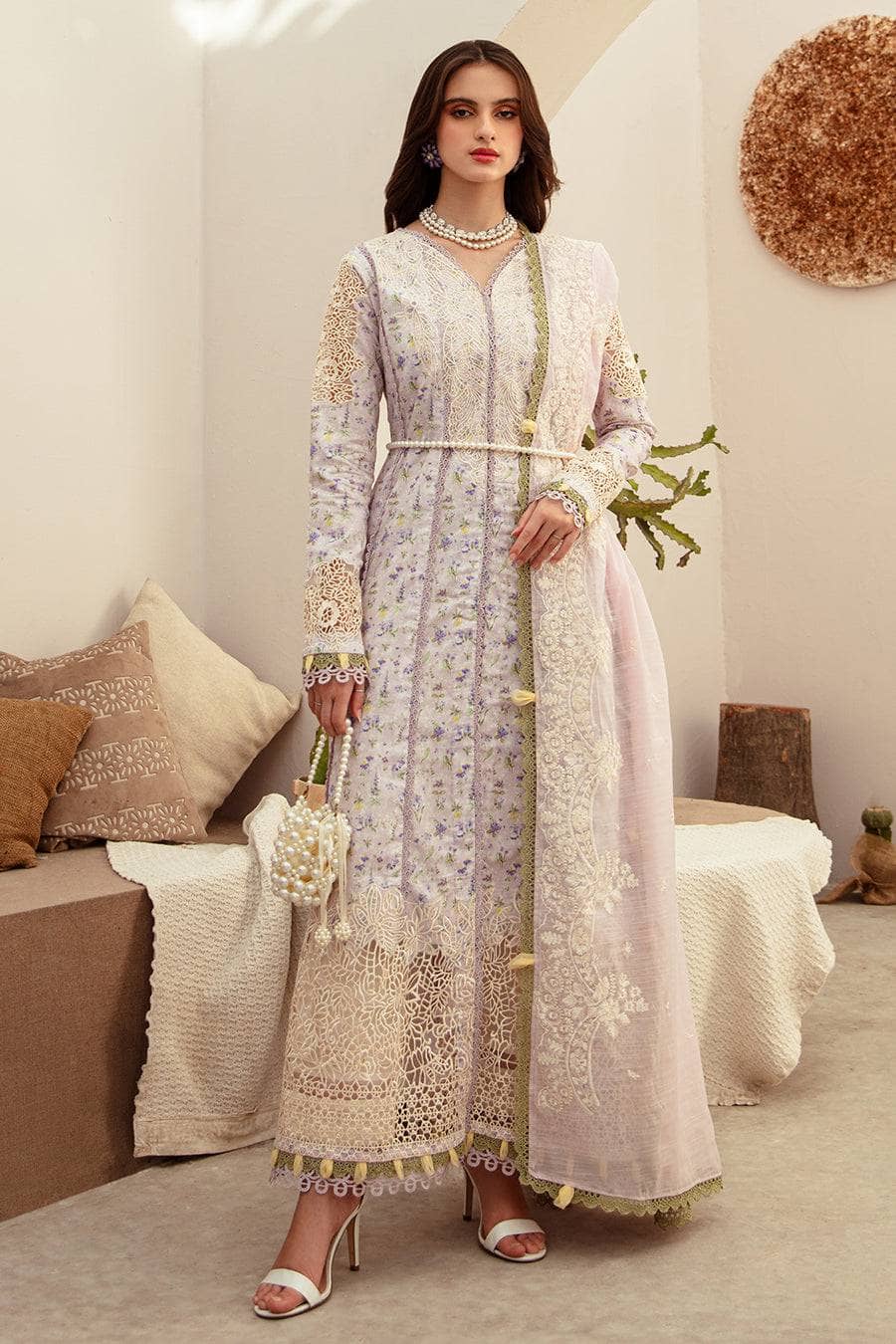 img_alif_by_ajr_couture_lawn_24_awwal_boutique