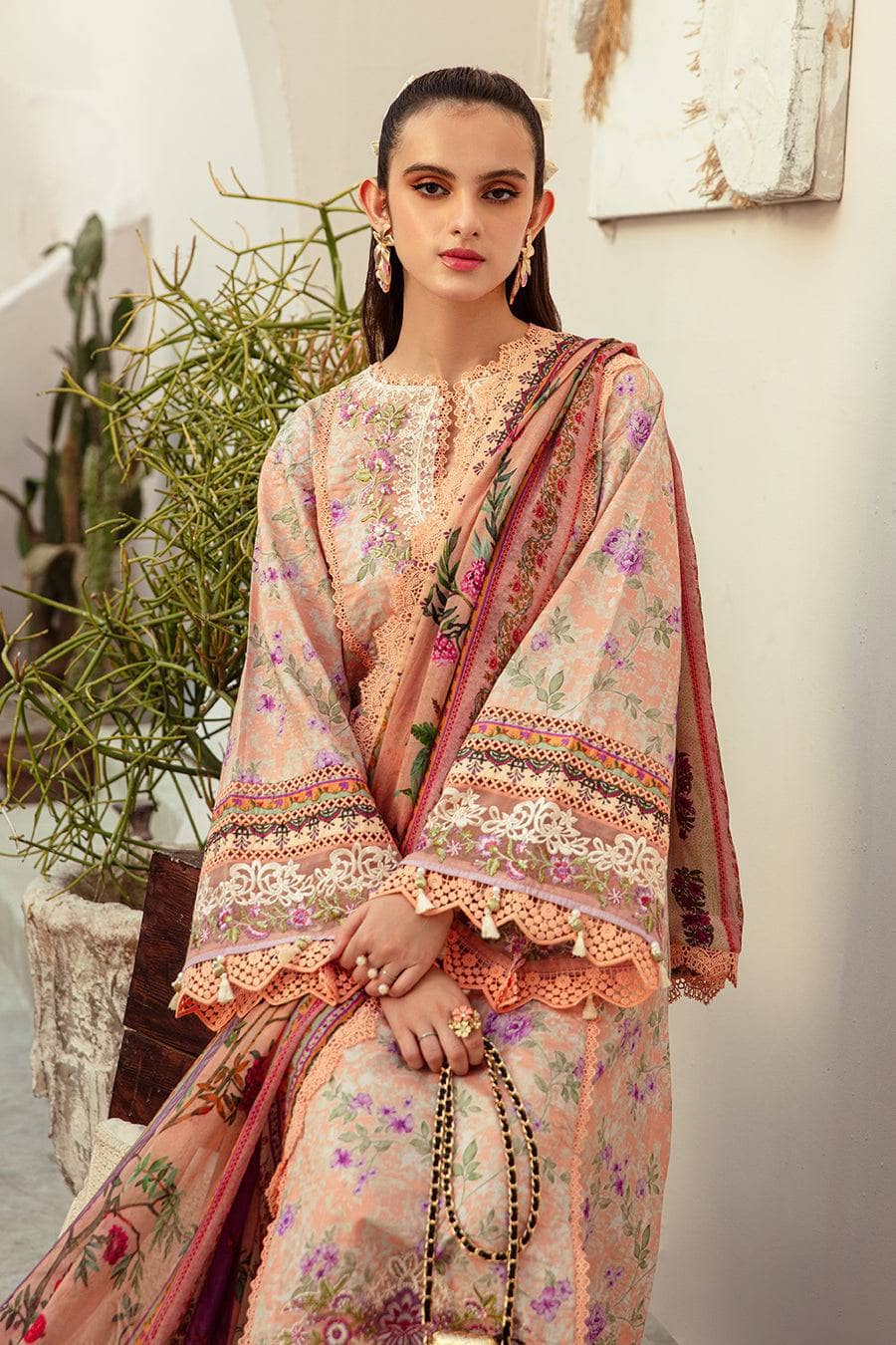 img_alif_by_ajr_couture_lawn_24_awwal_boutique