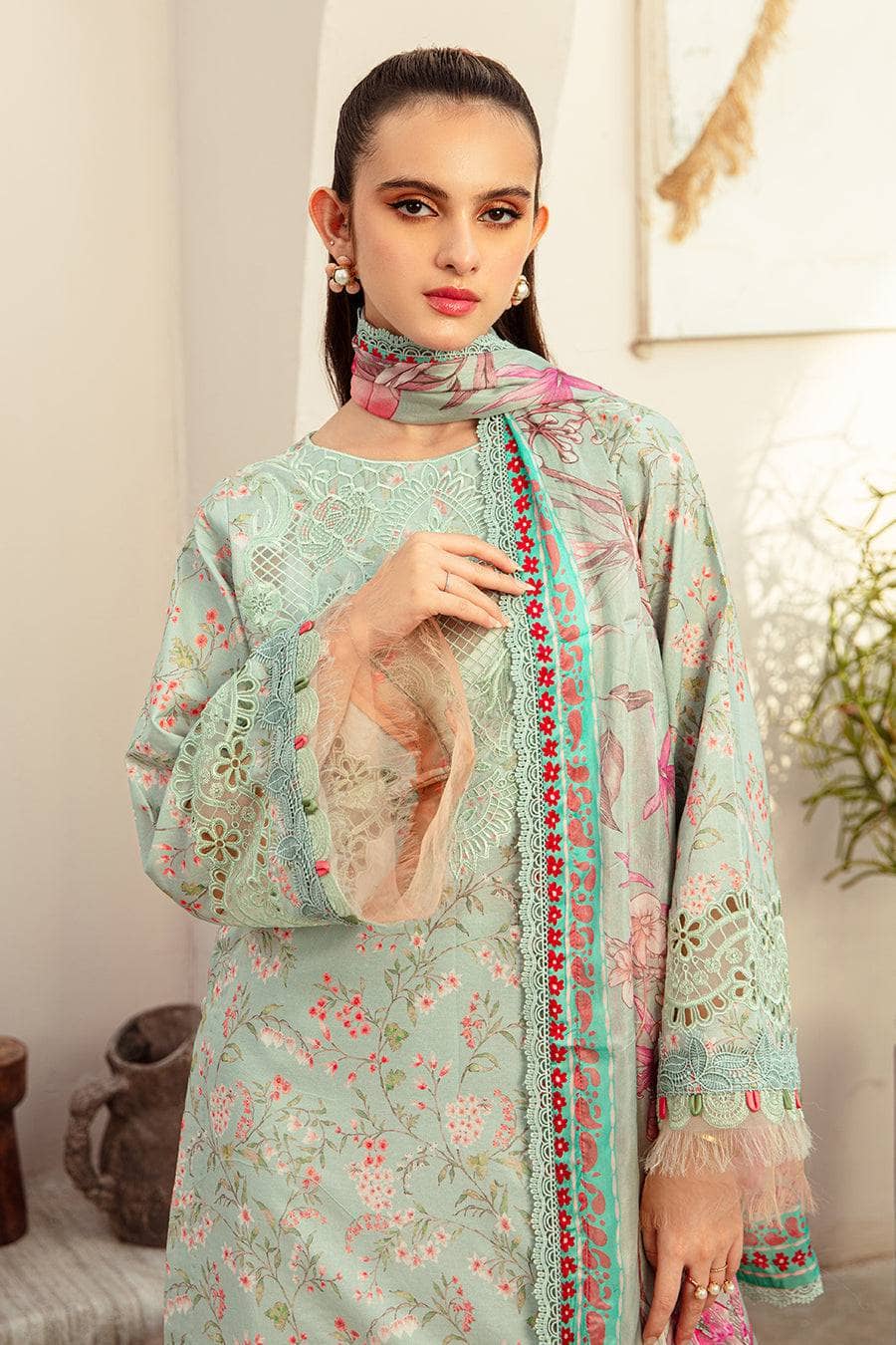 img_alif_by_ajr_couture_lawn_24_awwal_boutique