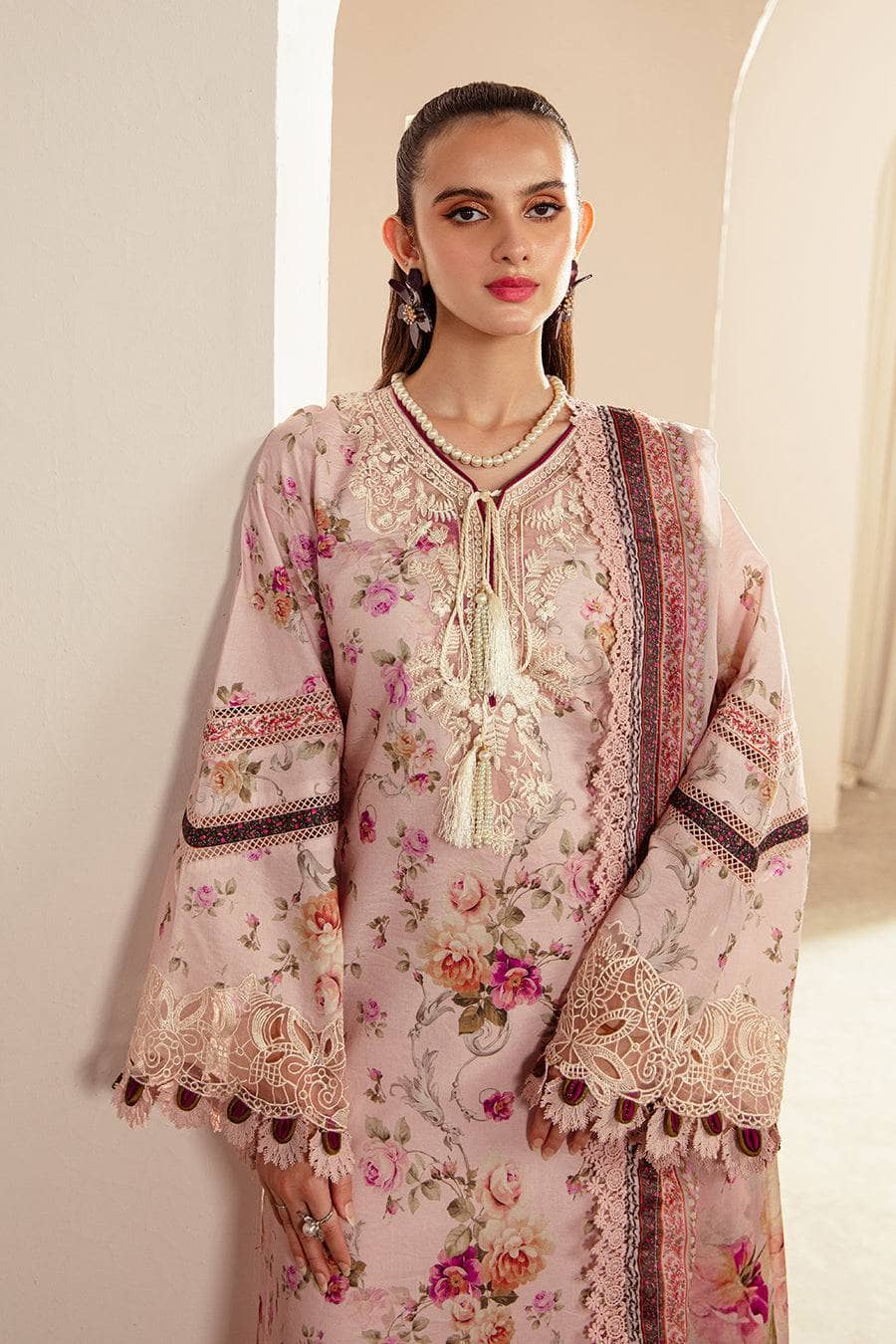 img_alif_by_ajr_couture_lawn_24_awwal_boutique