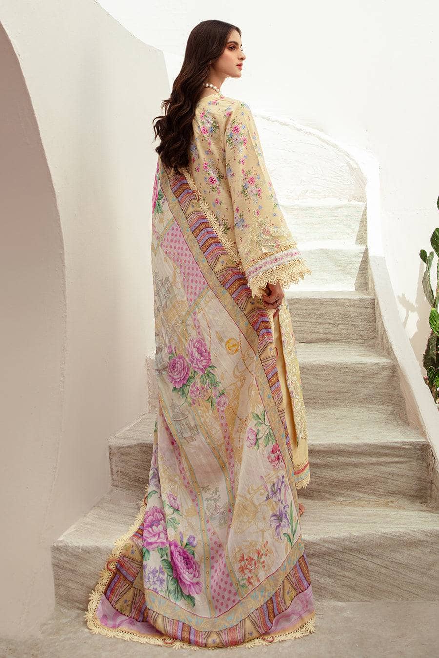 img_alif_by_ajr_couture_lawn_24_awwal_boutique