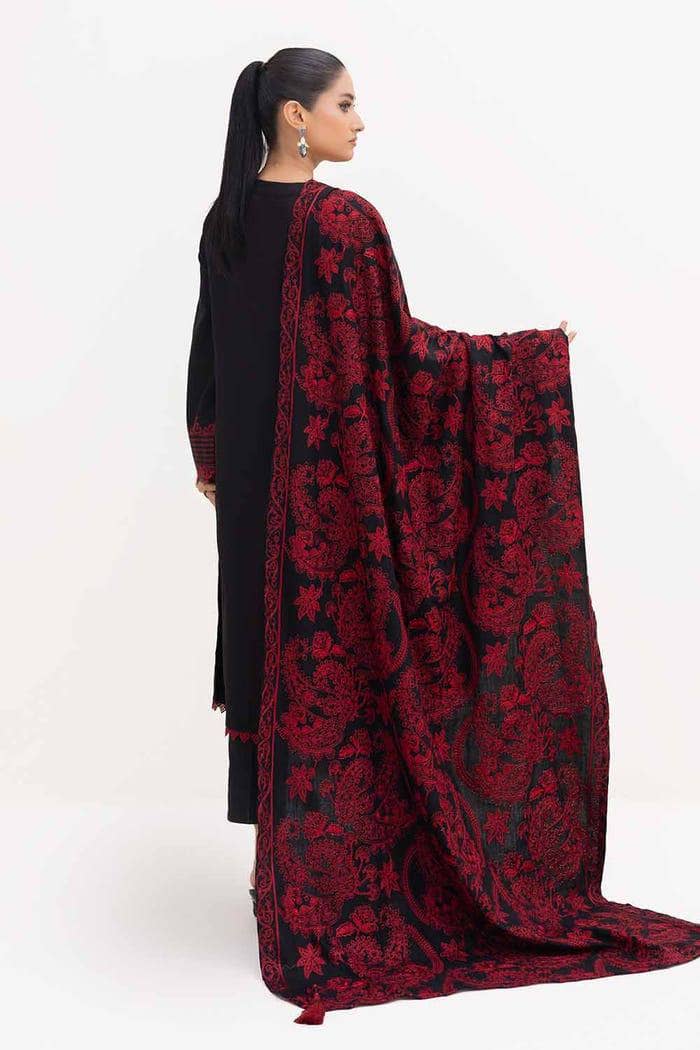 img_gul_ahmed_winter_24_awwal_boutique