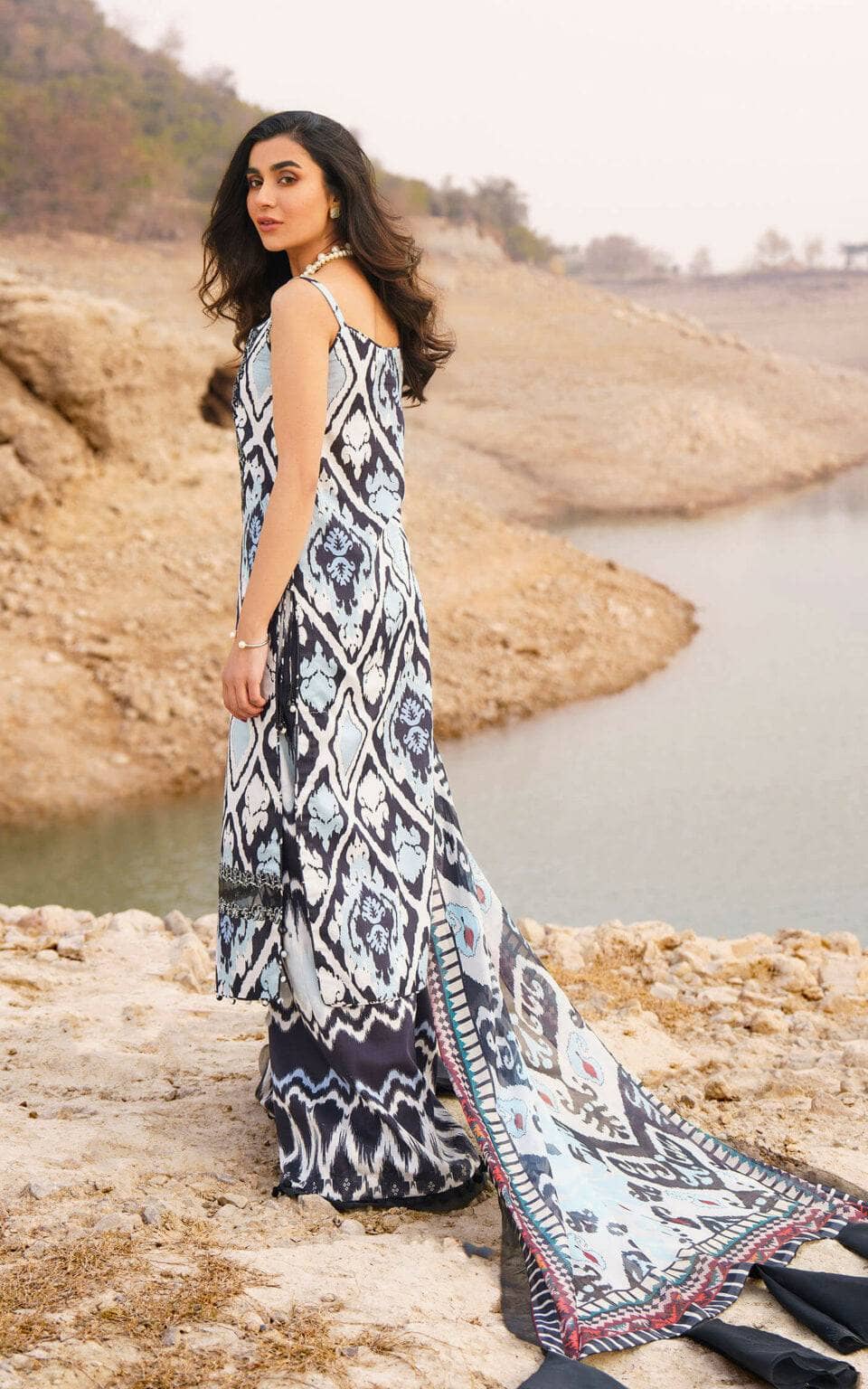 img_asifa_and_nabeel_lawn_24_awwal_boutique