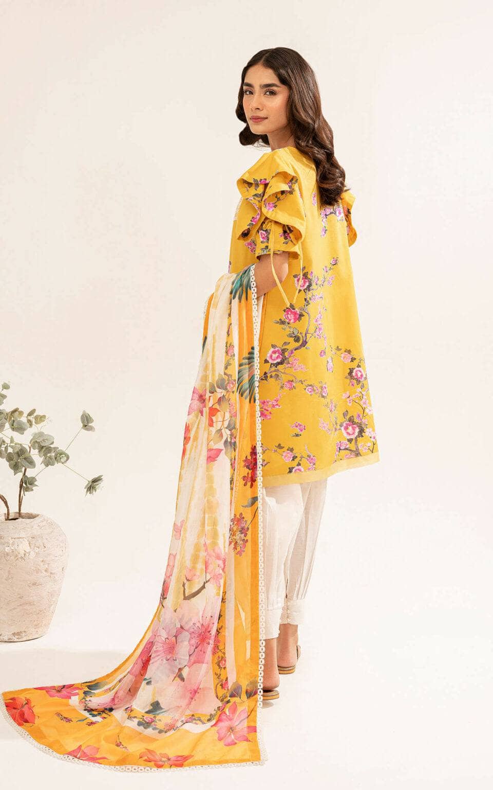 img_asifa_and_nabeel_lawn_23_awwal_boutique