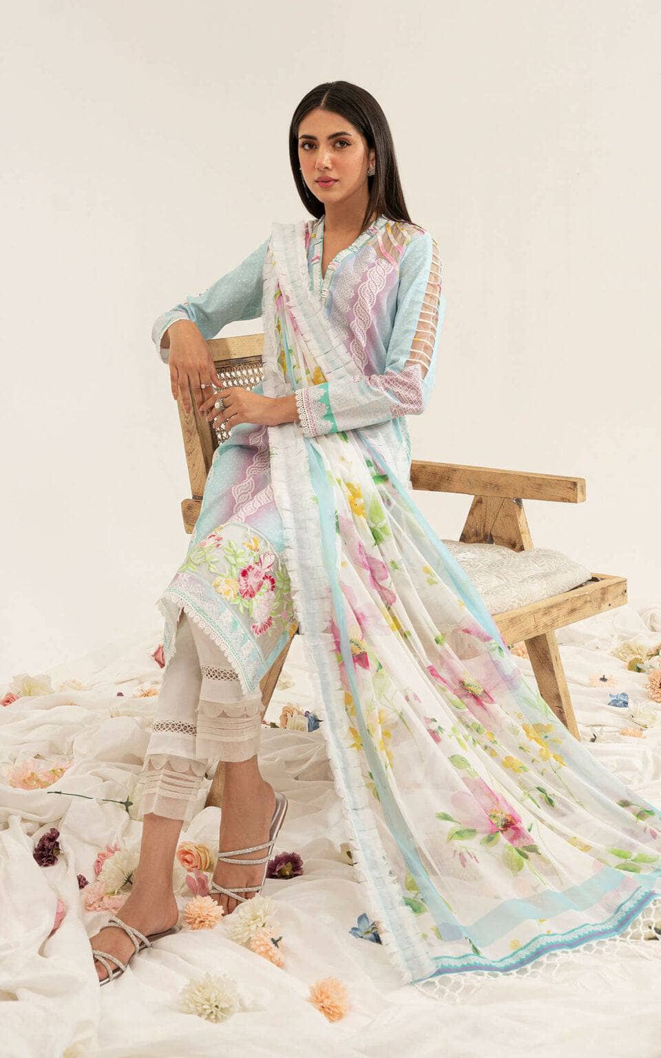 img_asifa_and_nabeel_lawn_23_awwal_boutique
