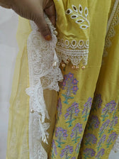 Awwal Pret-Stiched Charizma Signature/Large