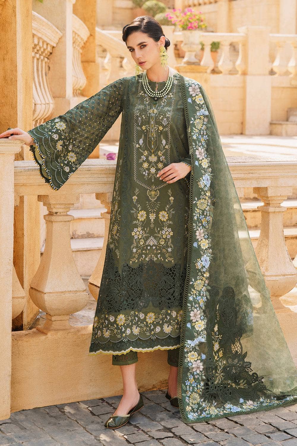 img_baroque_swiss_voil_24_awwal_boutique