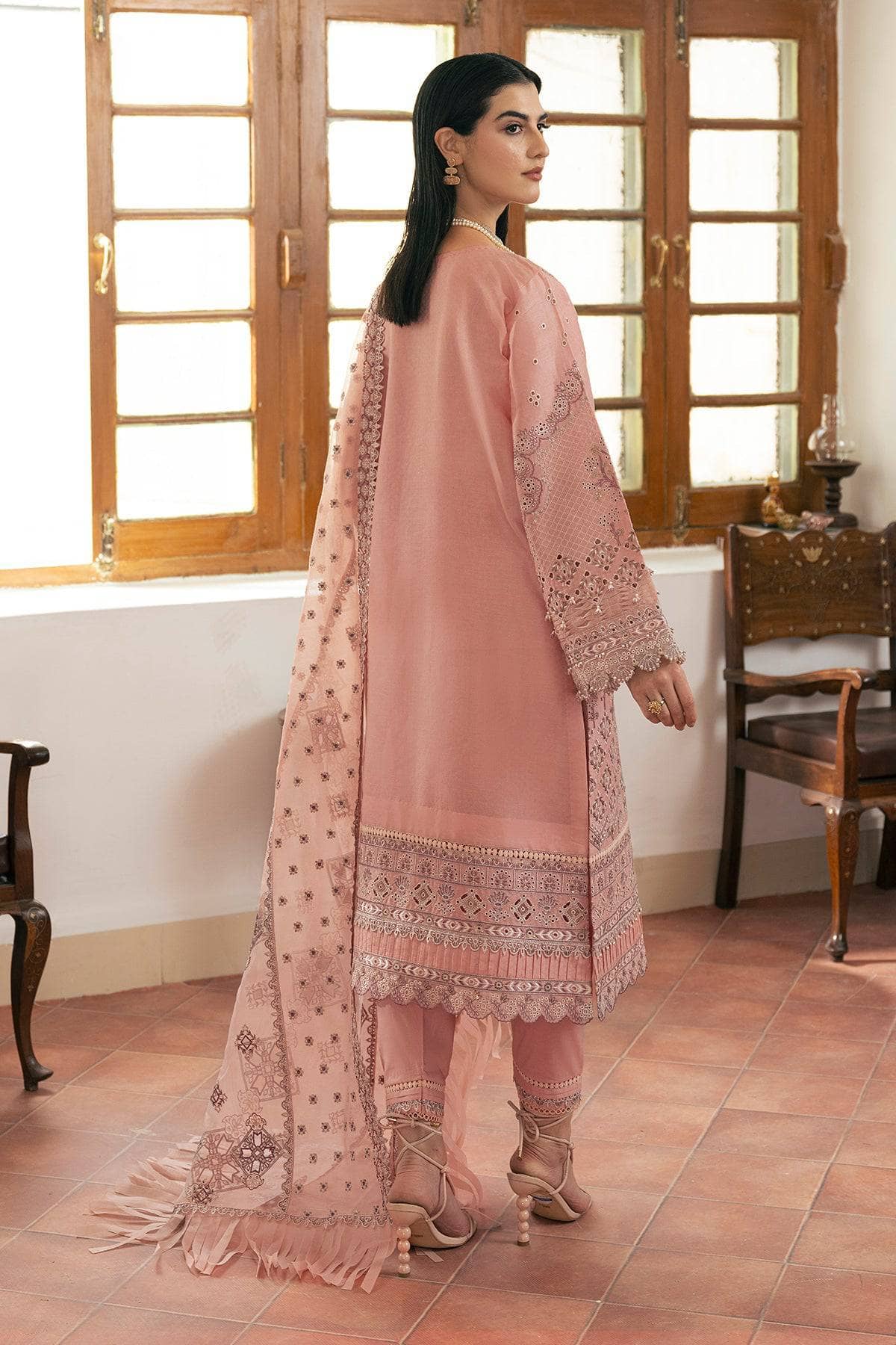 img_baroque_swiss_voil_awwal_boutique