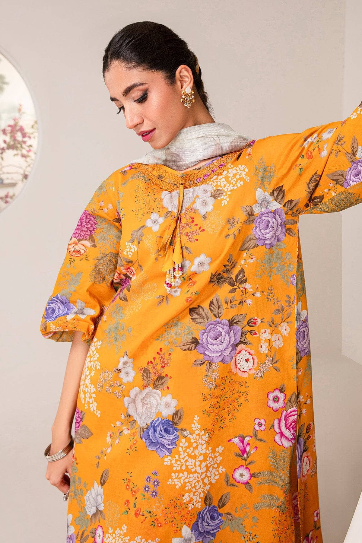 img_baroque_lawn_23_awwal_boutique