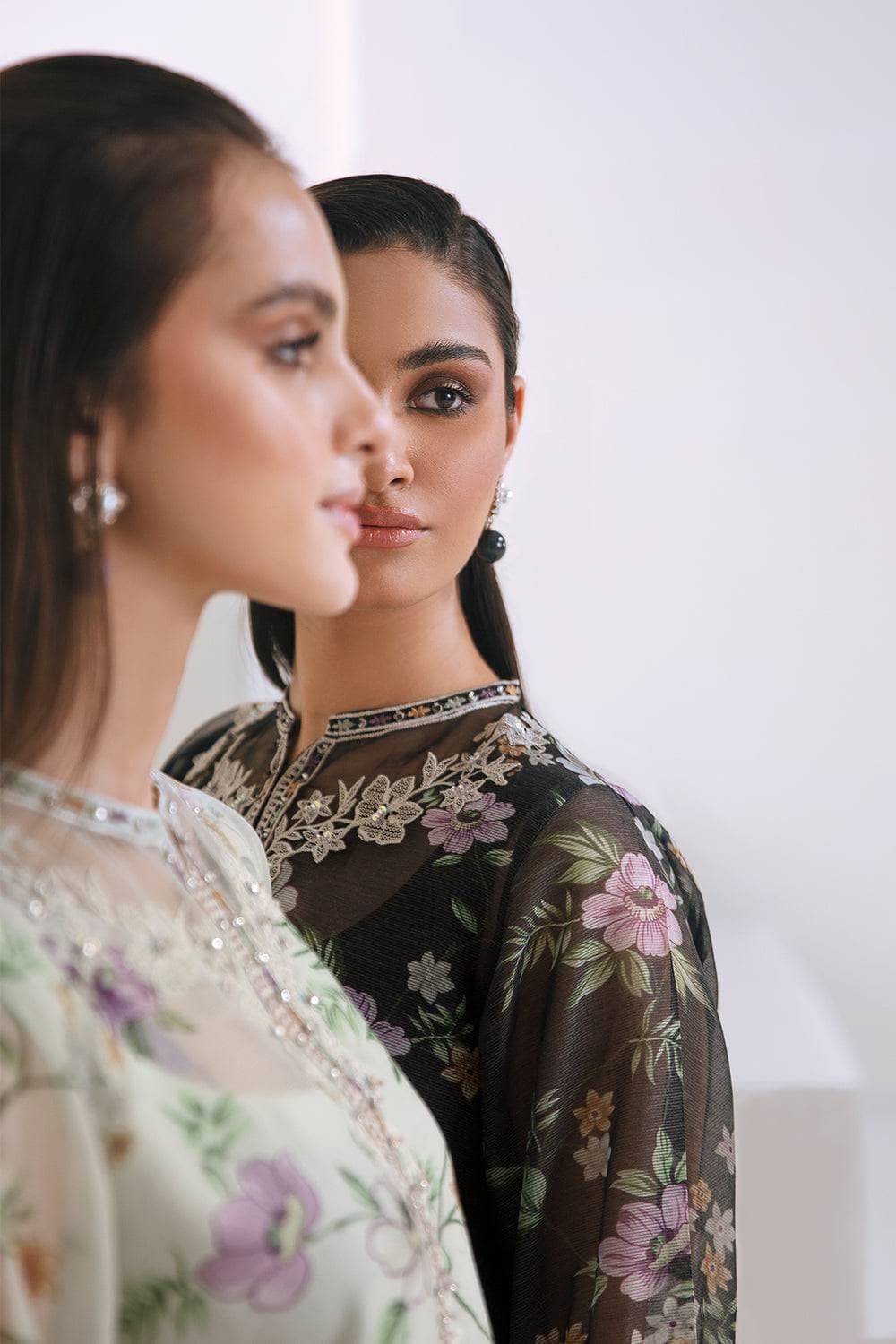 img_baroque_lawn_23_awwal_boutique