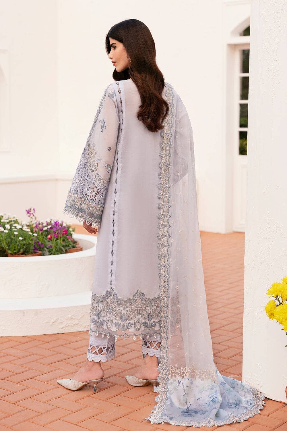 img_baroque_lawn_25_awwal_boutique