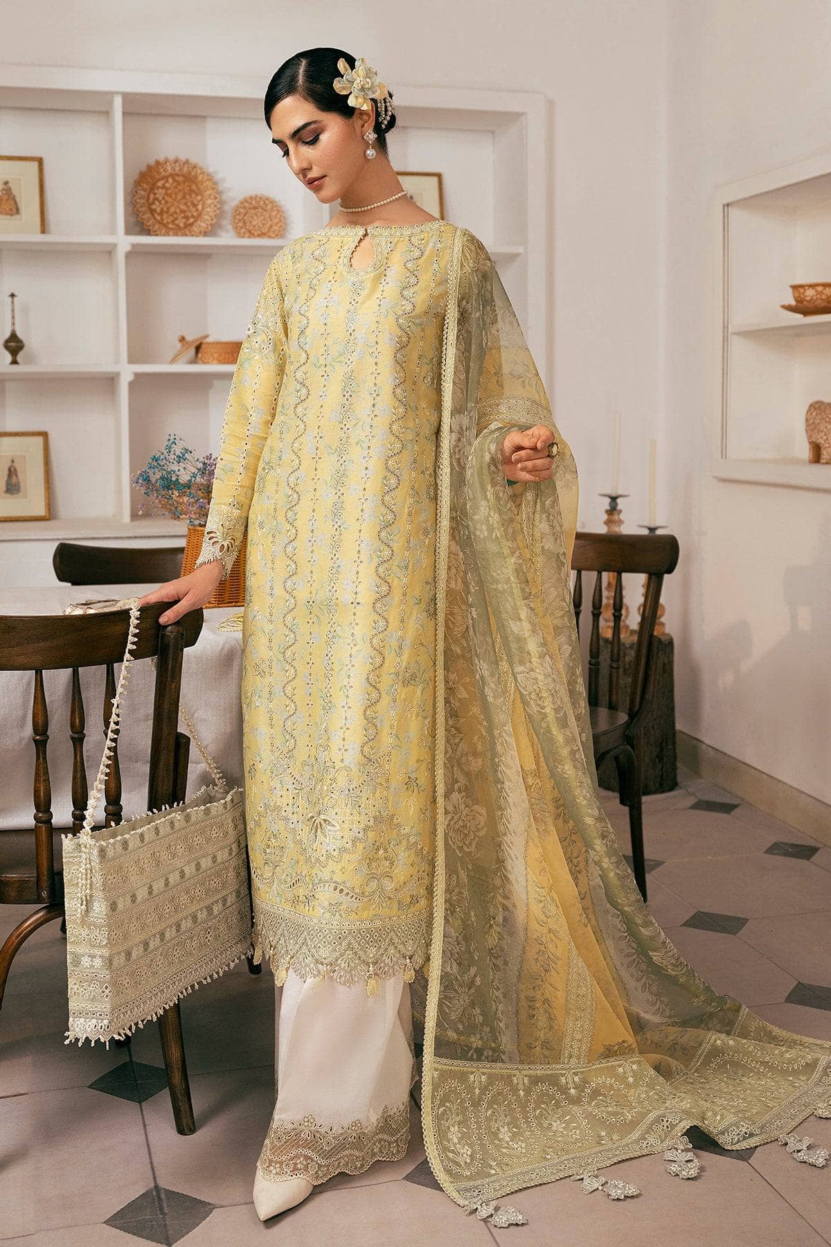 img_baroque_swiss_voil_awwal_boutique