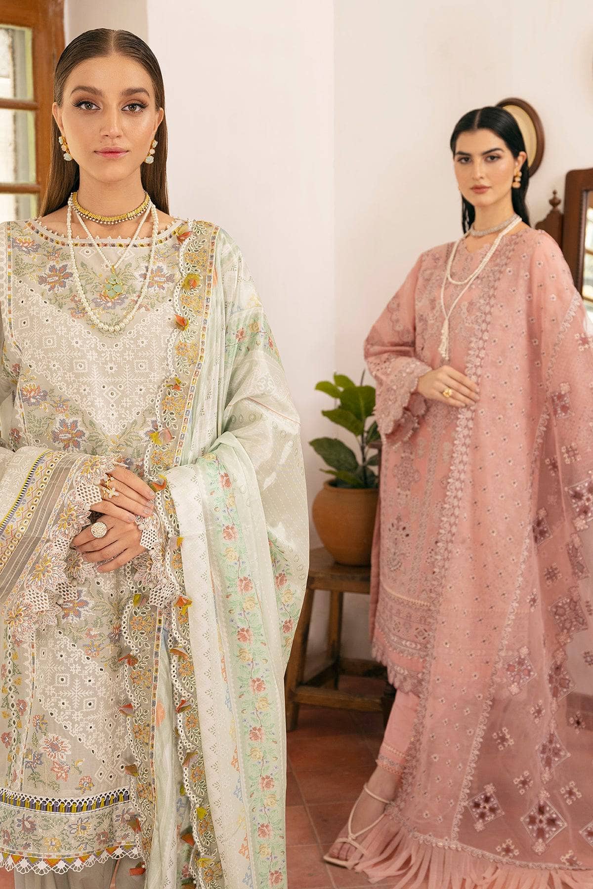 img_baroque_swiss_voil_awwal_boutique