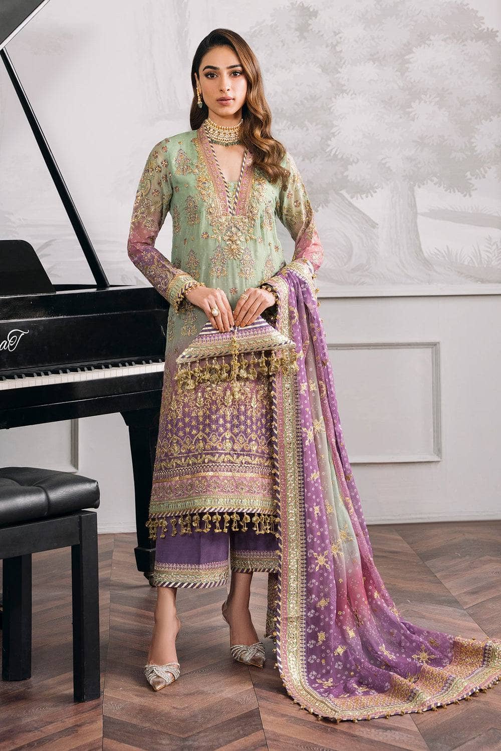 img_baroque_chantelle_awwal_boutique